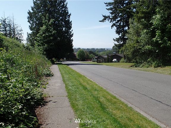 2nd image of 2500 Northridge Way