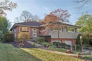 1352 Beechwood Blvd photo 1