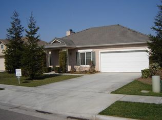 944 W Russell Ave, Visalia, CA 93277
