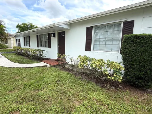 19480 Dakota Ct, Boca Raton, FL 33434