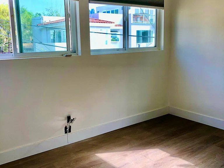 237 Bonair St — Photo 4