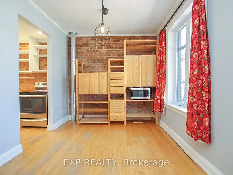 114 Sweetland Ave — Photo 12