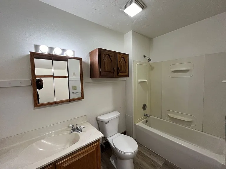 725 Werle Ave — Photo 13