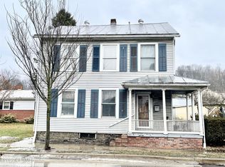 711 Chestnut St, Mifflinburg, PA 17844