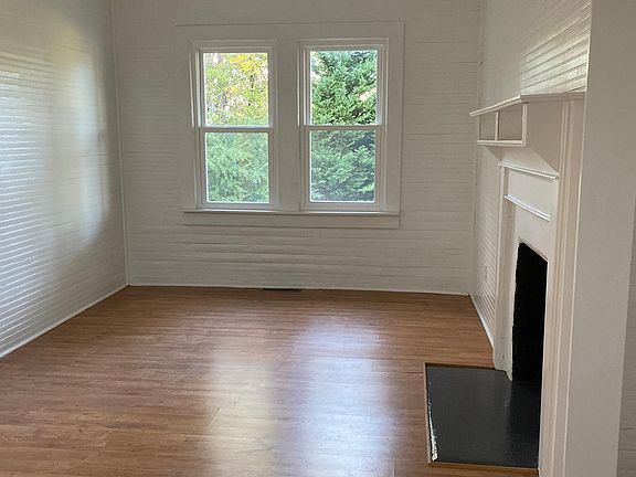 Dining Rm