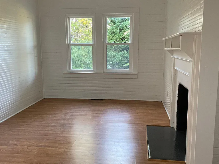 Dining Rm