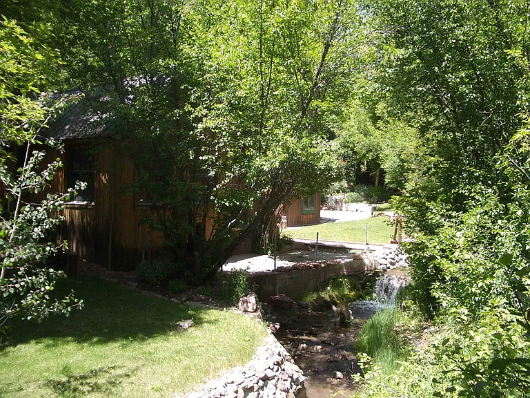 1183 N Pinecrest Canyon Rd — Photo 3