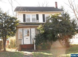 292 Rosemont Pl, Englewood, NJ 07631