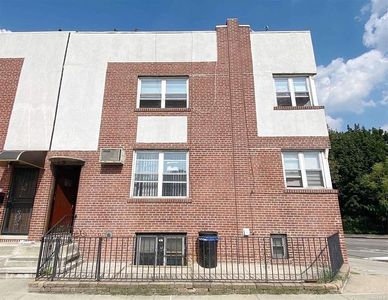 52115 79th St, Flushing, NY, 11373