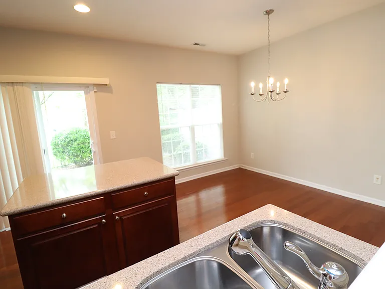 110 Fanwood Ct — Photo 23
