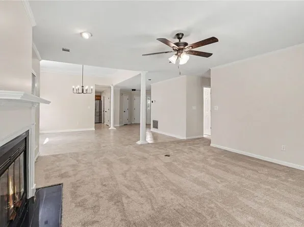 7101 Woodridge Ln, Union City, GA 30291