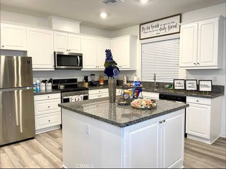 7815 Montecito Ln — Photo 4