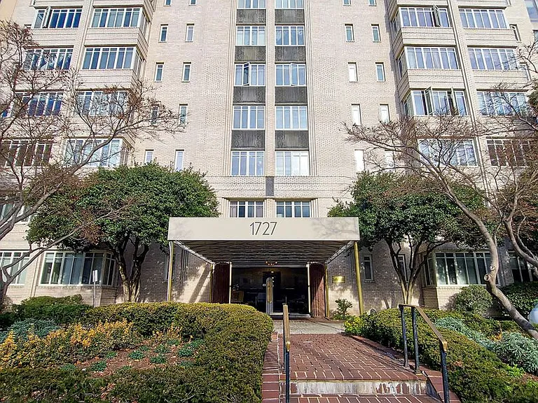 1727 Massachusetts Ave NW #211 — Photo 2