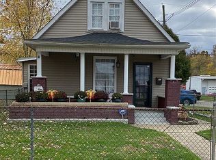 1926 Chestnut St, Kenova, WV 25530