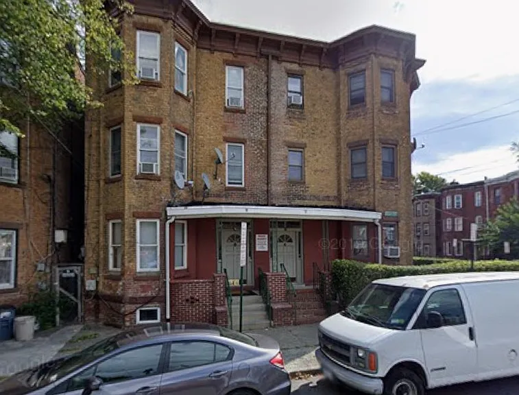 32 Monument St #1 — Photo 2