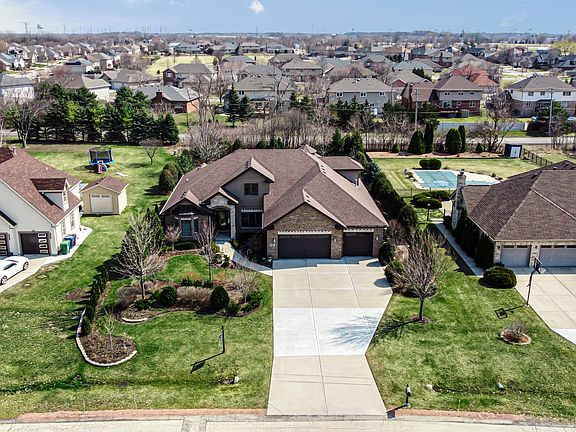 4th image of 14801 Helen Ln