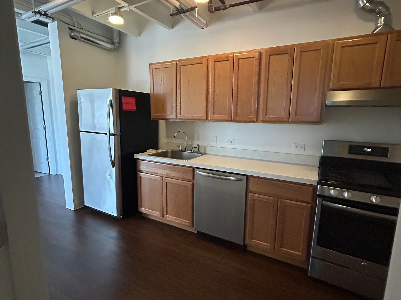 2 bed, 1.5 bath, 1135 sqft, $2,500 — Photo 4