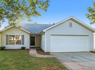 515 River View Dr, Lowell, NC 28098