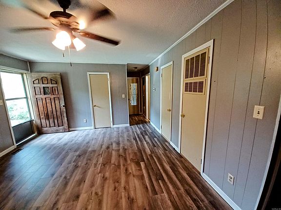 2nd image of 1302 Pavilion Ln