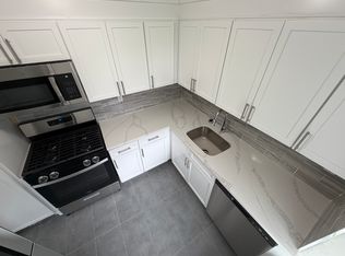 (Undisclosed Address), Fresh Meadows, NY 11365