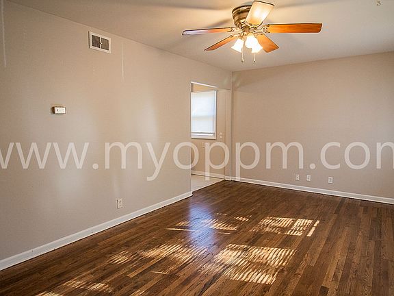 4th image of 312 W 28th Ave
