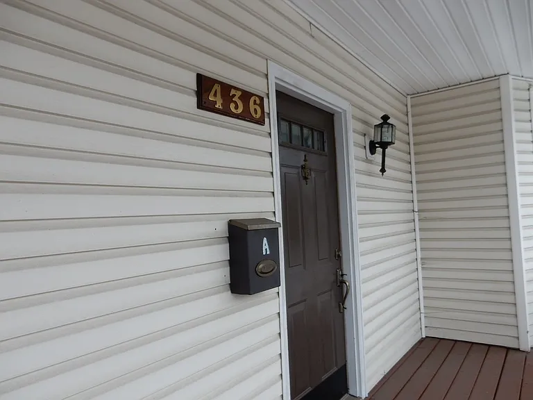 436 Elm Ave SW — Photo 3