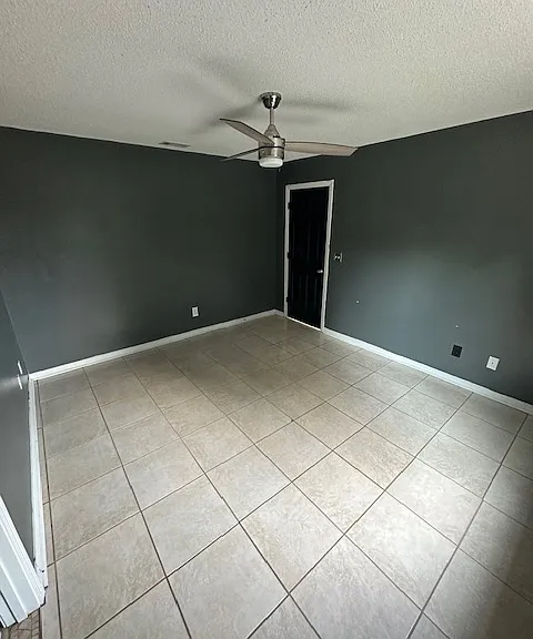 4660 Dove Way — Photo 17
