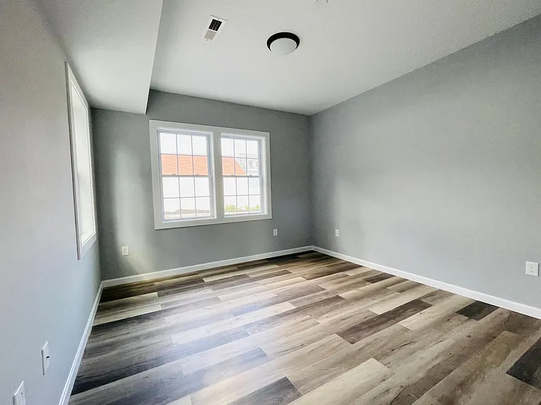 487 Lincoln St #6 — Photo 15