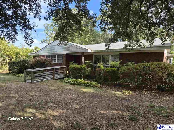 1005 Edgewood Dr, Hartsville, SC 29550