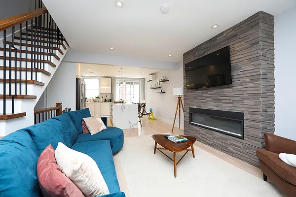 Sold by Keystone Realty USA Corp | media 6