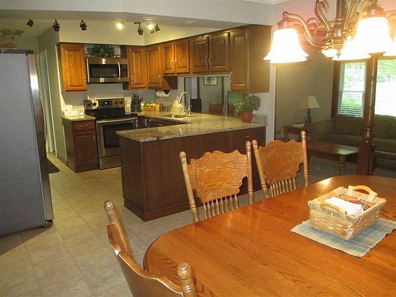 2nd image of 6238 Golfview Dr