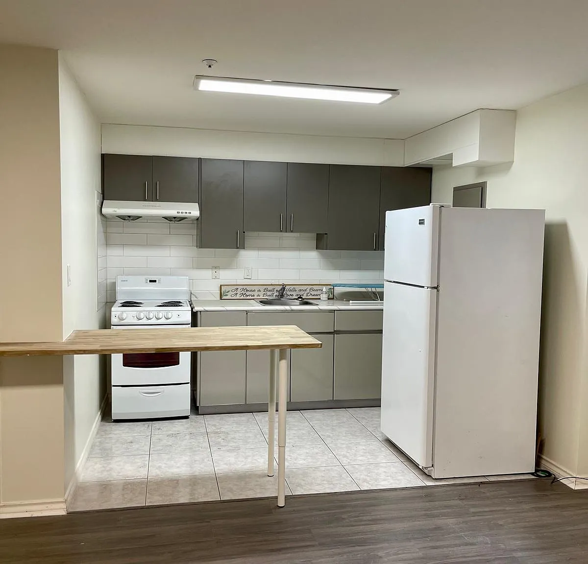 2 bed, 1200 sqft, $2,300 — Photo 3