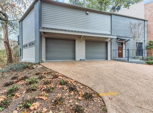 55 Legend Ln, Houston, TX 77024