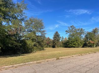 E Lakeview Dr, Columbia, MS 39429