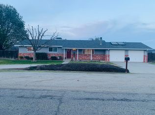 1624 E Pacific Ave, Tulare, CA 93274