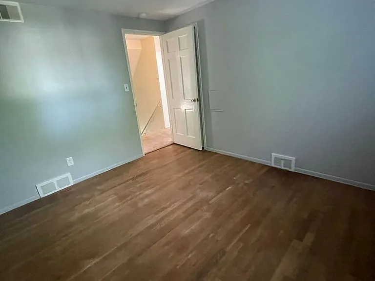 2163 Yorktown Dr — Photo 38