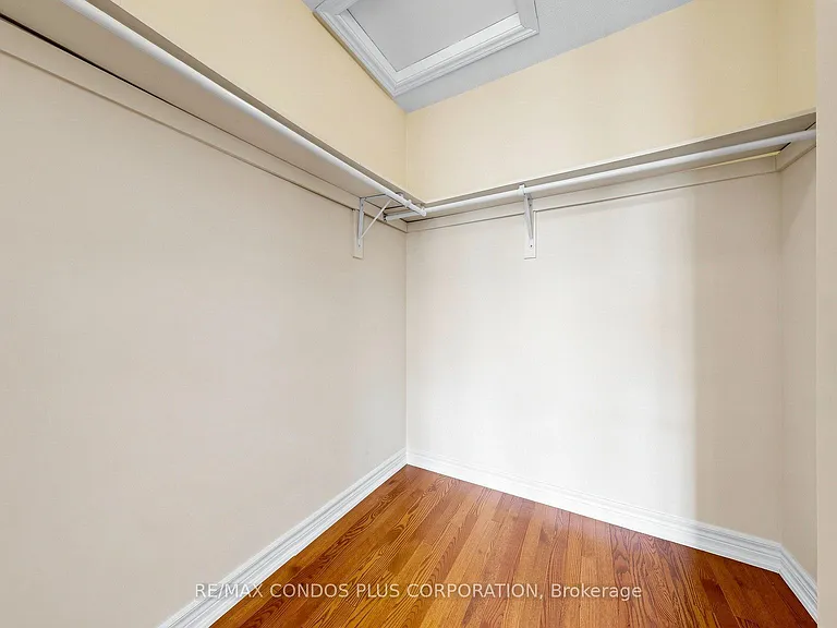 139 Queen Filomena Ave — Photo 28