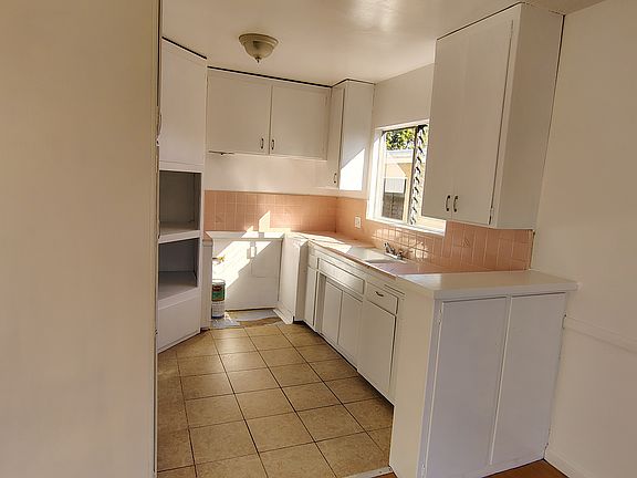5th image of 7920 Selma Ave APT 12