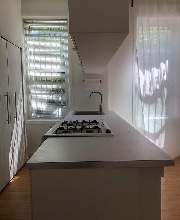 1st image of 1560 N Milwaukee Ave APT 3R