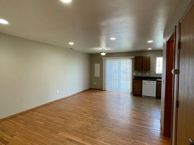 1626 & 1628 W Lee St — Photo 7