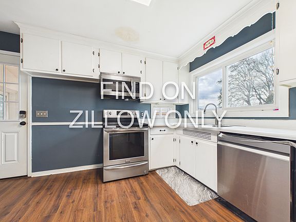 5th image of 18 Dallas Dr