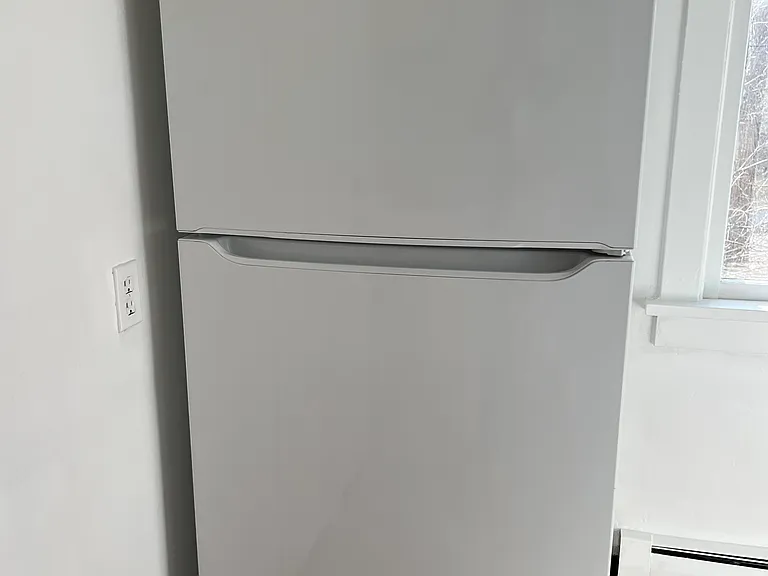 NEW Frigidaire refrigerator.
Energ Star rated.