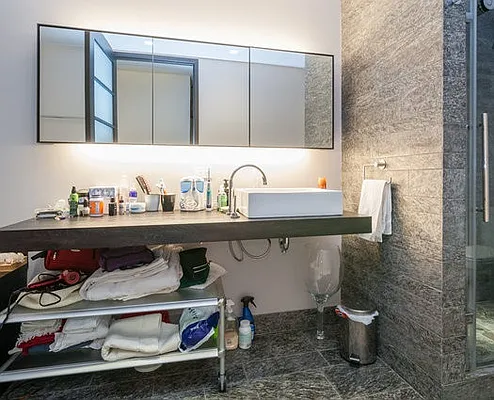 Rented by Real Easy LLC | media 111