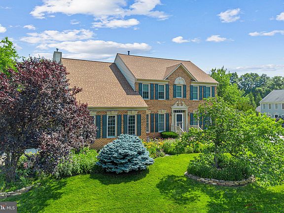 2nd image of 5107 Highbourne Ln