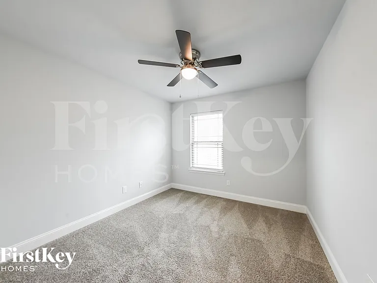 6014 Kemrock Dr — Photo 13