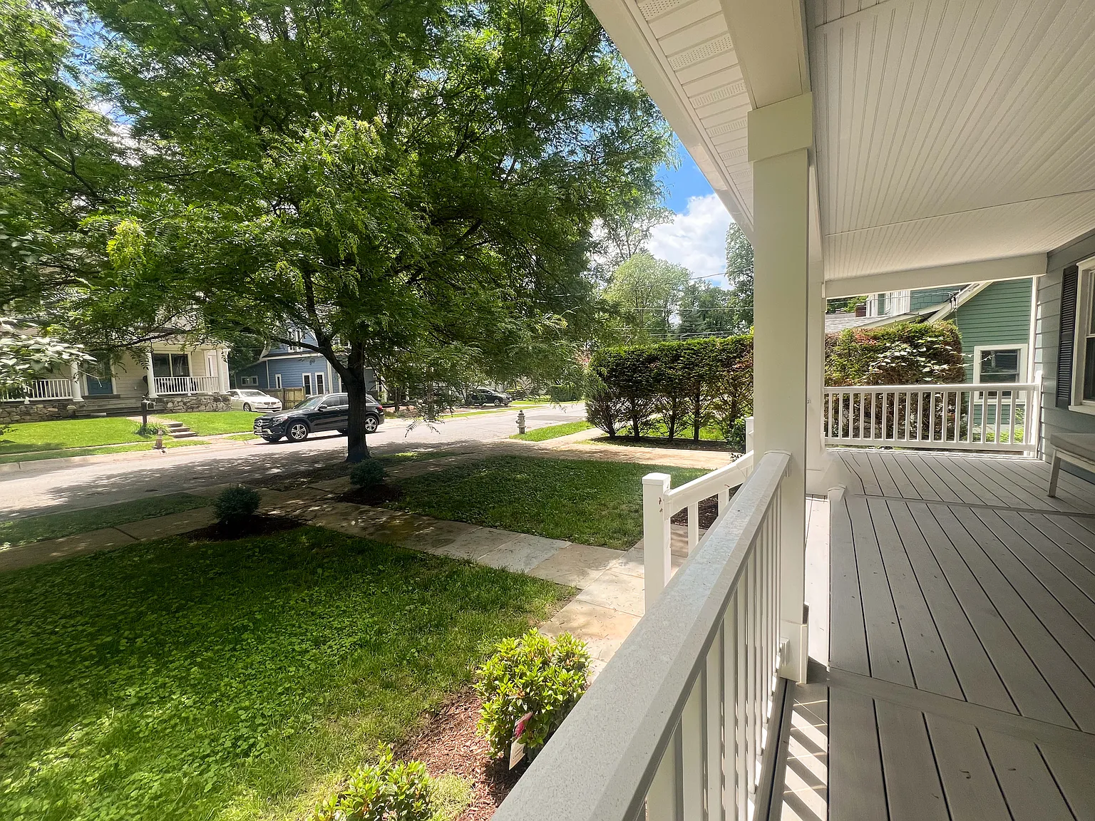 4 bed, 2300 sqft, $4,980 — Photo 4