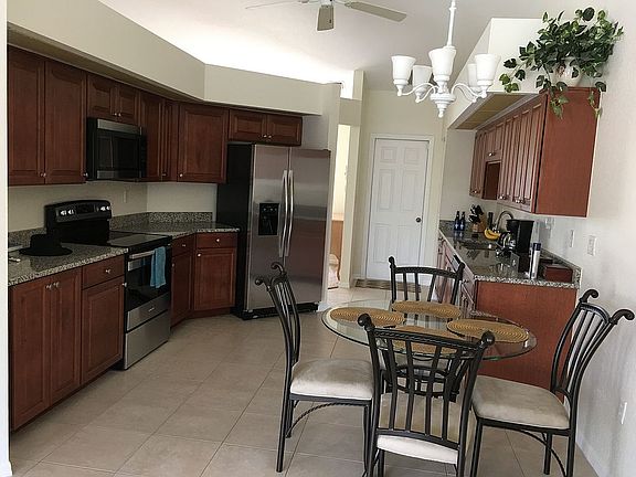 Kitchen and breakfast nook
