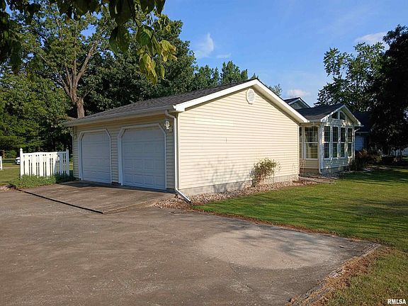 5th image of 1202 Hoffard Ave