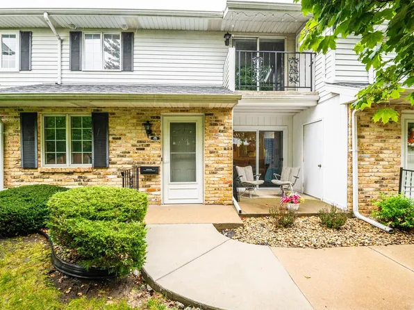 8630 30th AVENUE #103, Kenosha, WI 53142