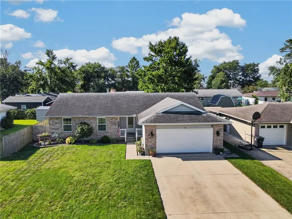 103 W Edgewood Ave, Effingham, IL 62401